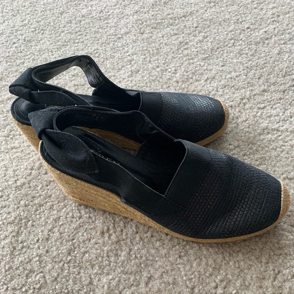 Ralph Lauren Slingback Shoes - Picture 3 of 4